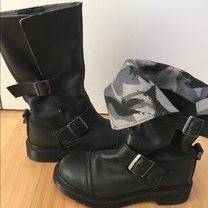 Dr. Martens fold down boots, size 6.